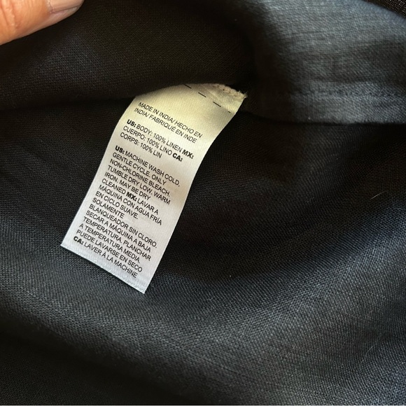 Chico’s | 100% Linen Scalloped Hem Sleeveless Top - Picture 10 of 10